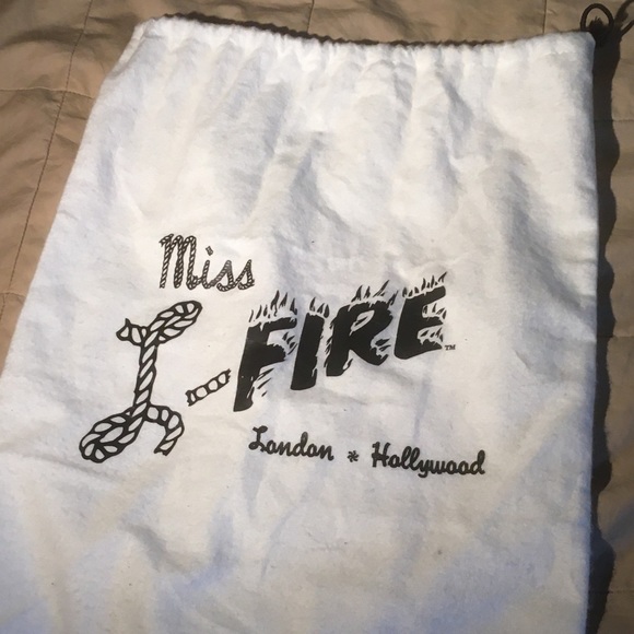 Miss “L” Fire 🔥 braided leather sandals 👡 NWT - Picture 2 of 7